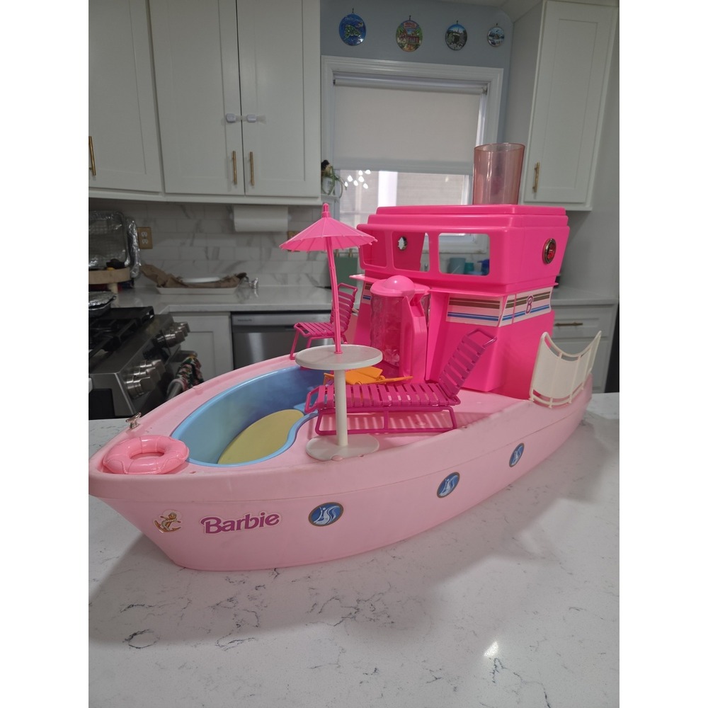Vintage Barbie Dream Boat #-10921 Ultimate Seaside Adventure 1994